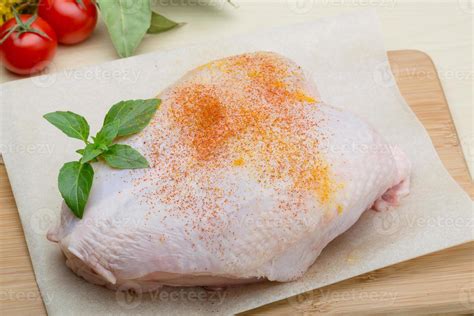 Raw chicken breast 8409979 Stock Photo at Vecteezy