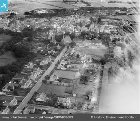 Spw033689 Scotland 1930 Nairn General View Showing Roses