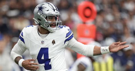 Cowboys Defense Roasted by Fans as Dak Prescott Struggles in Loss vs