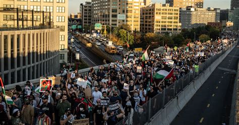 Pro Palestine Protesters In Nyc March Onto Brooklyn Bridge The New