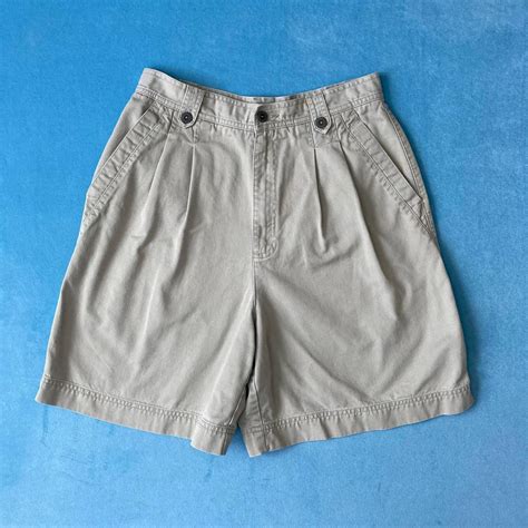 Liz Claiborne Women S Khaki And Tan Shorts Depop