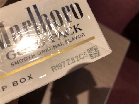 Marlboro Gold Carton Packs Of Cigarettes