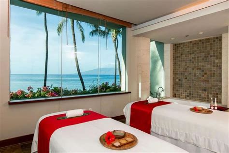 8 Best Maui All Inclusive Resorts | December 2023