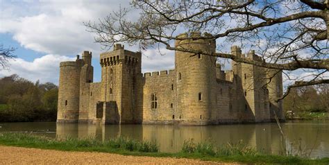 [100+] Bodiam Castle Wallpapers | Wallpapers.com