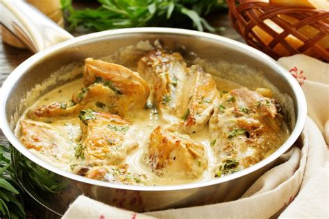 Recette fricassée de poulet à la crème Marie Claire