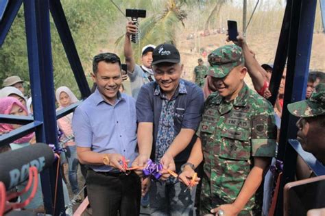 Dandim Garut Resmikan Jembatan Gantung Penghubung Dua Kecamatan