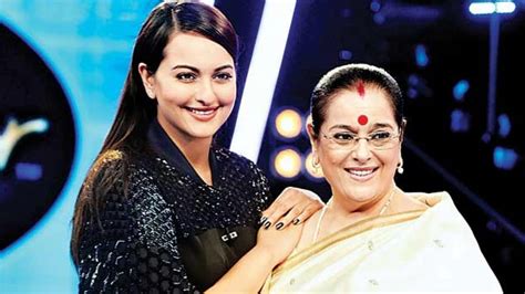 Sonakshi Sinha Says Her Mom Constantly Told Her To Lose Weight