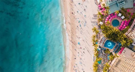 11 Oceanfront Waikiki Hotels: Actually on the BEACH - Yes to Hawaii