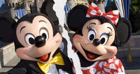 Mickey Mouse and Minnie Just Broke Up...?!