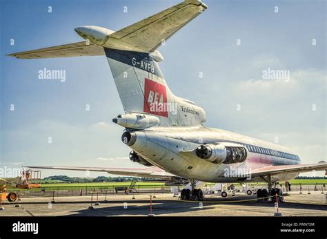 Trident Aircraft Hi Res Stock Photography And Images Alamy