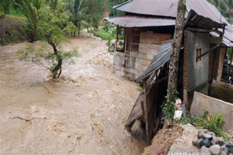 14 Kecamatan Di Mandailing Natal Direndam Banjir Antara News