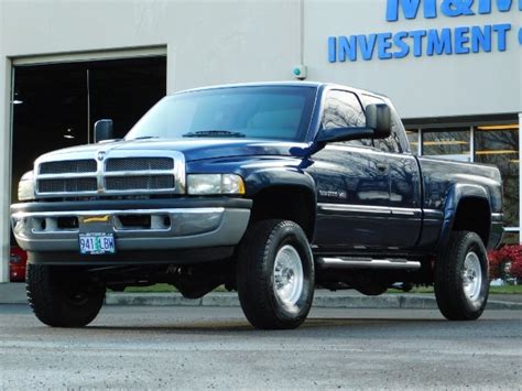 2002 Dodge Ram 2500 Slt Plus 4dr 4x4 V10 Gas 5 Speed Low Miles