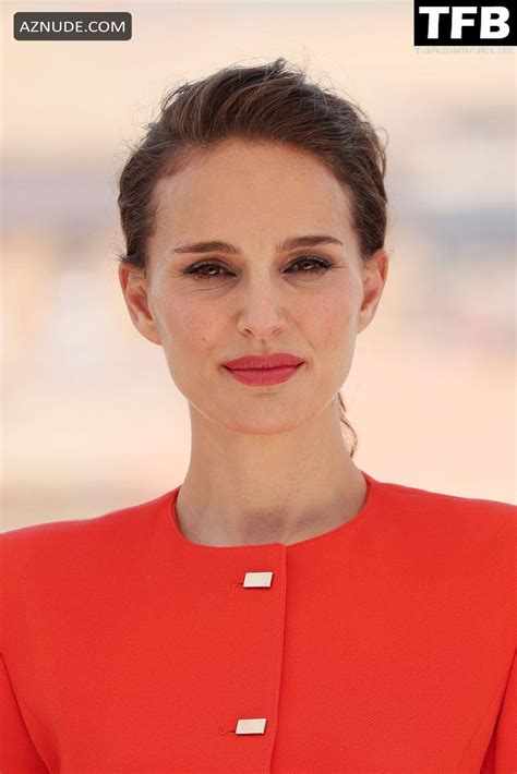 Natalie Portman Sexy Seen Flaunting Her Hot Legs At The Thor Love And