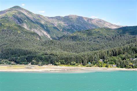 Bubbas Garage The Norwegian Pearl In Juneau Alaska Four Glacier