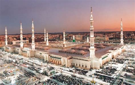 Sejarah Singkat Masjid Nabawi Dan Perluasannya Podium Minimalis