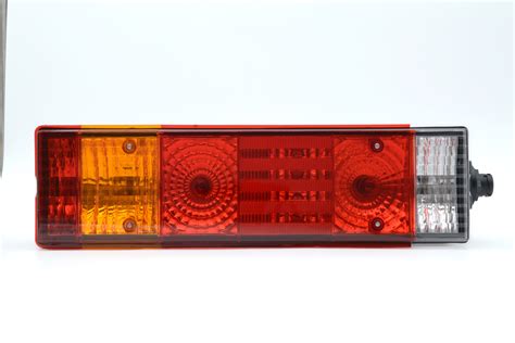 Фонарь задний SHACMAN SX3318 - Формула света