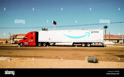 Amazon prime semi truck hi-res stock photography and images - Alamy