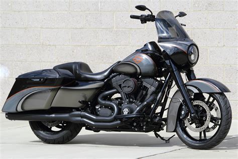 2010 HARLEY-DAVIDSON ROAD KING "SPORT GLIDE" - 107 BIG BORE — SOUTHEAST ...