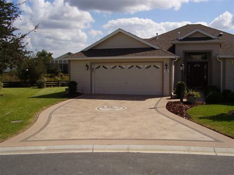 4 Simple Tips on How to Maintain Your Concrete Driveway