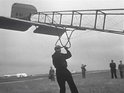 1909 Louis Blériot traverse la Manche INA