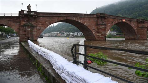 Heidelberg Hochwasser Gefahr B Soll Bald Wieder Frei Sein