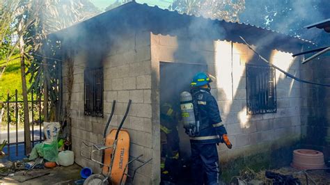 Bomberos y Protección Civil sofocan incendio en vivienda en San Rafael