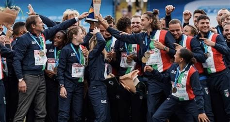 Clamoroso Agli Europei Di Atletica Parte L Inno Anti Juve Per