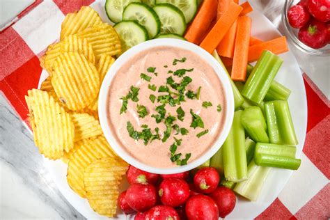 Sriracha Veggie Dip with Greek Yogurt • baste cut fold