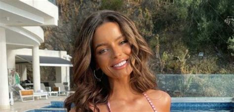 Maura Higgins Showcases Glass Complexion Trend As She Posts Naked Skin Snap Big World Tale