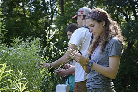 Outdoor Lab Gives Hands On Experience University Of Dayton Ohio