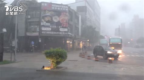 快訊／杜蘇芮觸陸！台東灌豪雨「市區大淹水」水高近小腿肚 好新聞