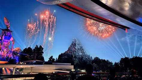 Is The Tomorrowland Skyline Terrace Fireworks Dining Package Worth It?