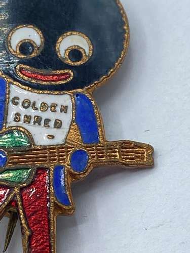 Early 1950s Vintage Golden Shred Gollywog Enamel Badge