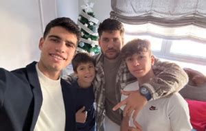 Carlos Alcaraz Pasa La Navidad En Familia Bola Amarilla