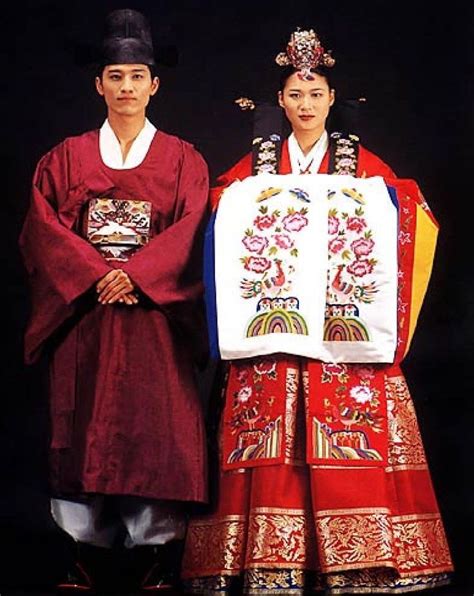 L Histoire Du Hanbok Mariage Cor En Robe Traditionnelle Et Costume