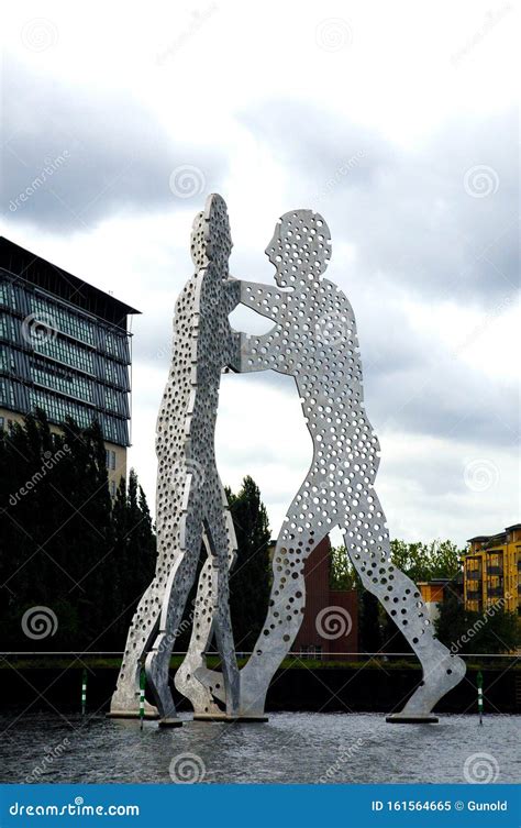 Molecule Man Sculpture in Berlin Editorial Image - Image of sculpture ...