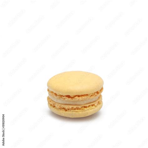 macaron goût vanille Stock Photo Adobe Stock