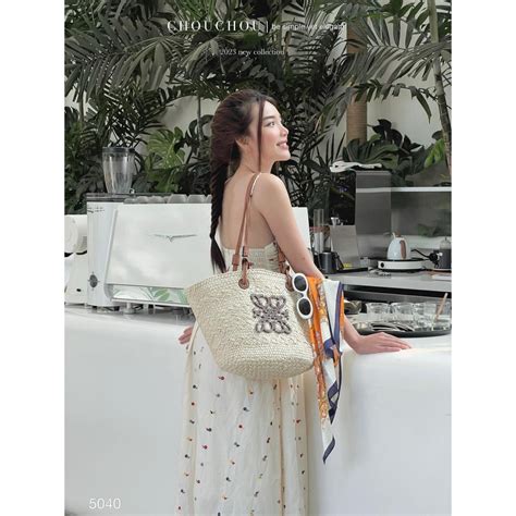 Mua ĐẦM MIDI NUDE HOẠ TIẾT HOA DÂY CỔ CHÉO NGỰC Một bé đầm xô siêu cưng luôn ạ Tôn dáng