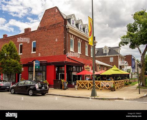 Richmond, VA. Sidewalk cafe at Carytown Stock Photo - Alamy