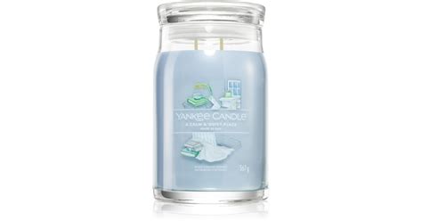 Yankee Candle A Calm Quiet Place Scented Candle Signature Notino Co Uk