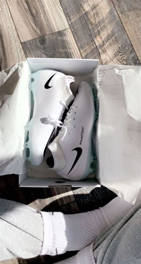 Nike White Football Boots/ Soccer Shoes | Soccer cleats nike, Womens ...