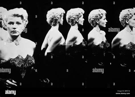 RITA HAYWORTH THE LADY FROM SHANGHAI (1947 Stock Photo - Alamy