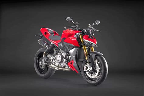 Ducati Streetfighter V The Naked With Fighting Spirit