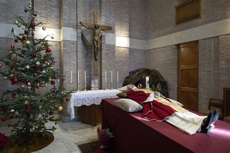 Vatican Announces Pope Benedict S Funeral Plans Final Resting Place