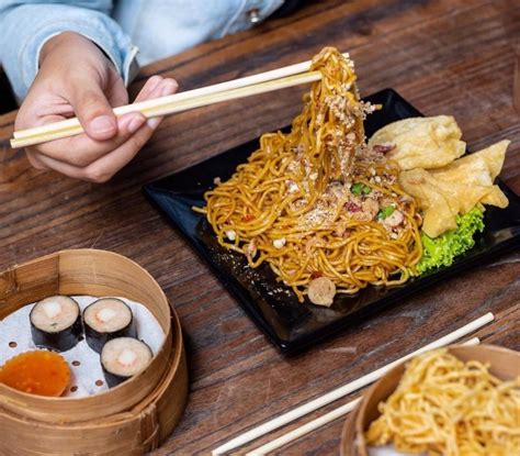 Mie Setan Bromo Nongkrong Santai Sambil Makan Pedas Heydayat