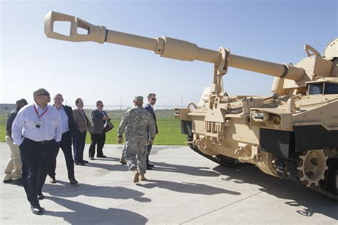 Bae Systems Delivers First Upgraded Paladin Article The United States Army