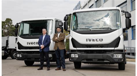 Iveco Expande La Producci N De Camiones En C Rdoba Con El Tector Y