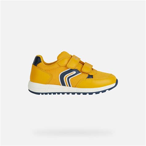 Boy's Breathable Shoes and Clothing | Geox