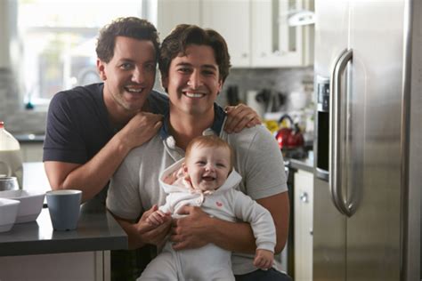 Becoming A Surrogate For A Gay Couple Simple Surrogacy
