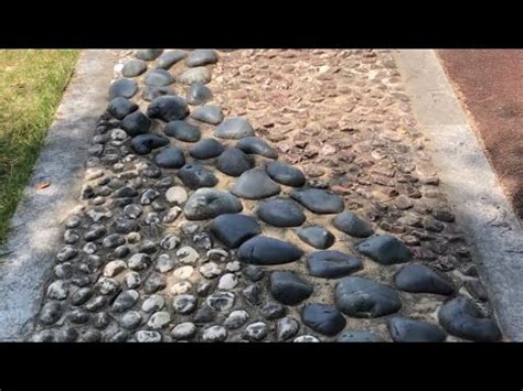 Видео для тех кто кайфует как и я ходить по камням, траве, горячему ...